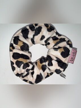 Kitsch Leopard Plush Scrunchie